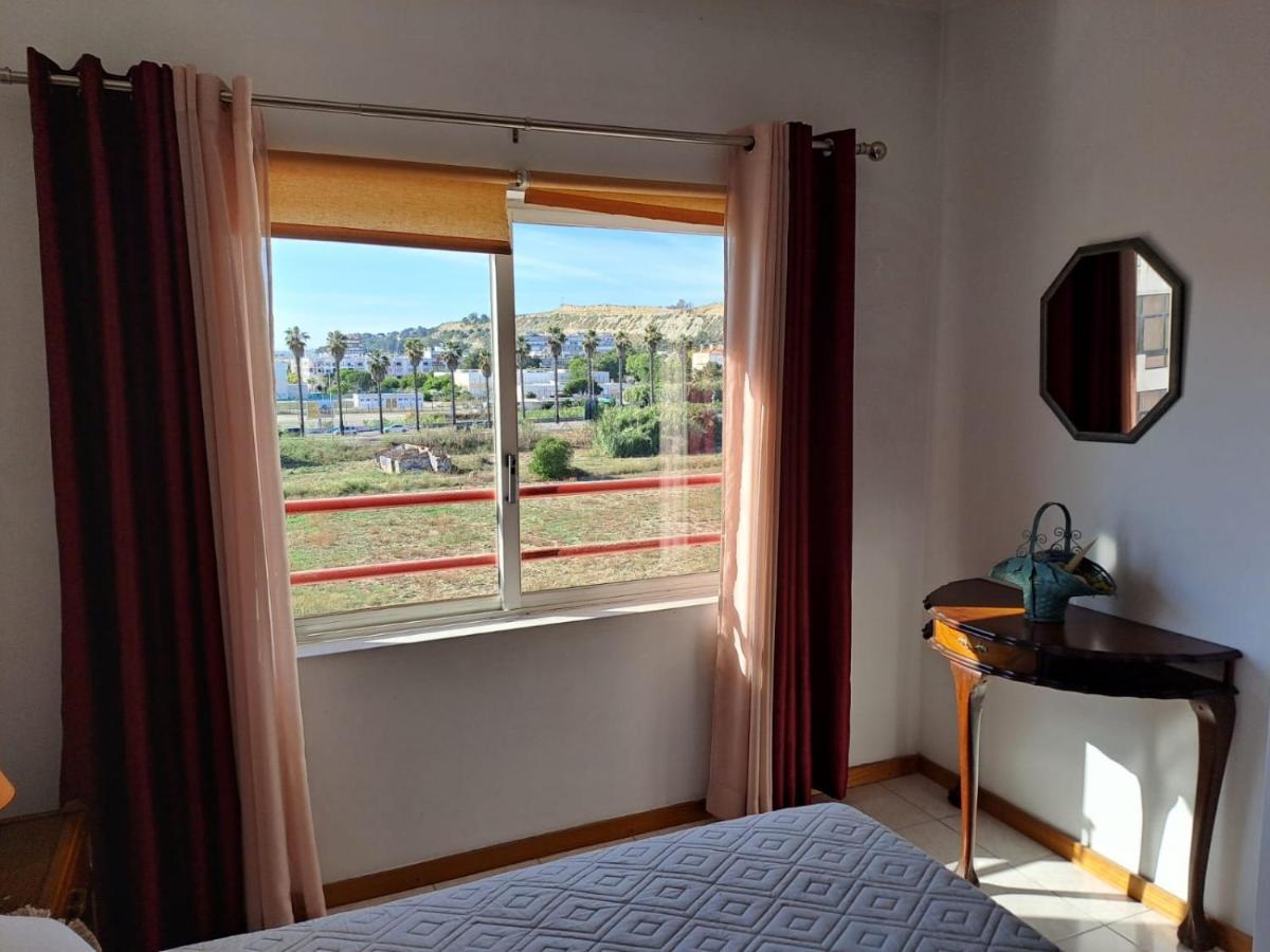 Remarkable 1 Bedroom Apartment コスタ・ダ・カパリカ エクステリア 写真
