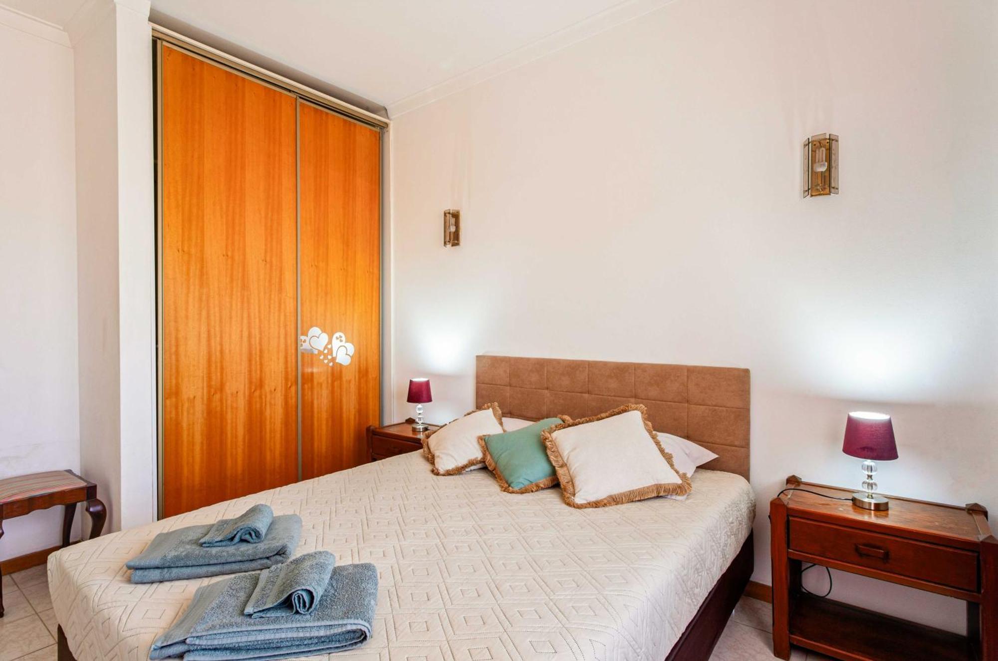 Remarkable 1 Bedroom Apartment コスタ・ダ・カパリカ エクステリア 写真